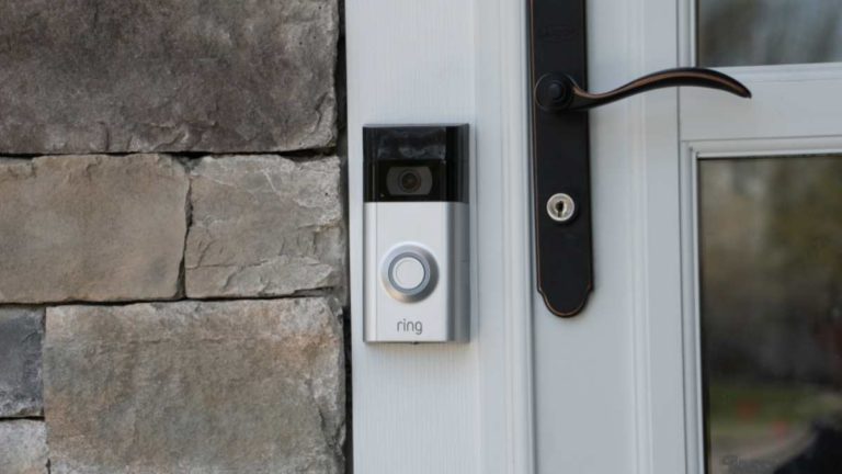 Ring Doorbell bleibt im Schwarz-Weiß-Modus hängen: So beheben Sie das Problem!